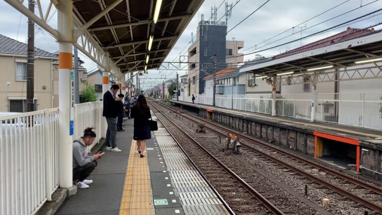西武線での人身事故の影響と対策