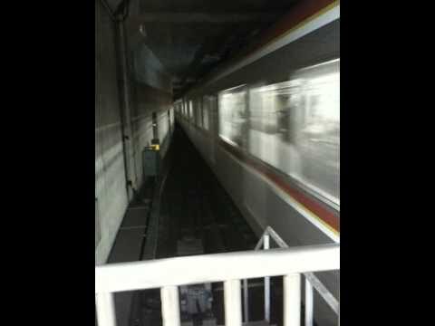 東新宿駅の時刻表ガイド