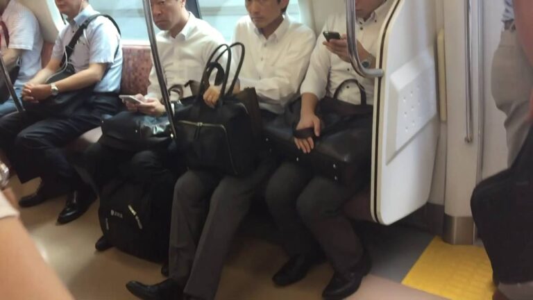 中野駅中央線時刻表の完全ガイド