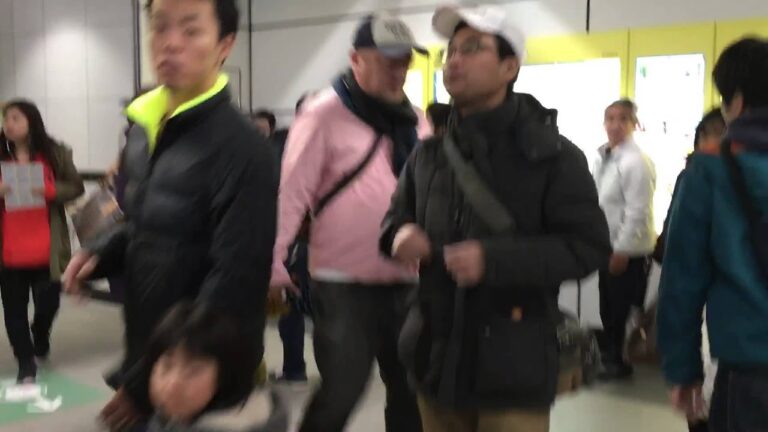 泉中央駅の定期券売り場ガイド